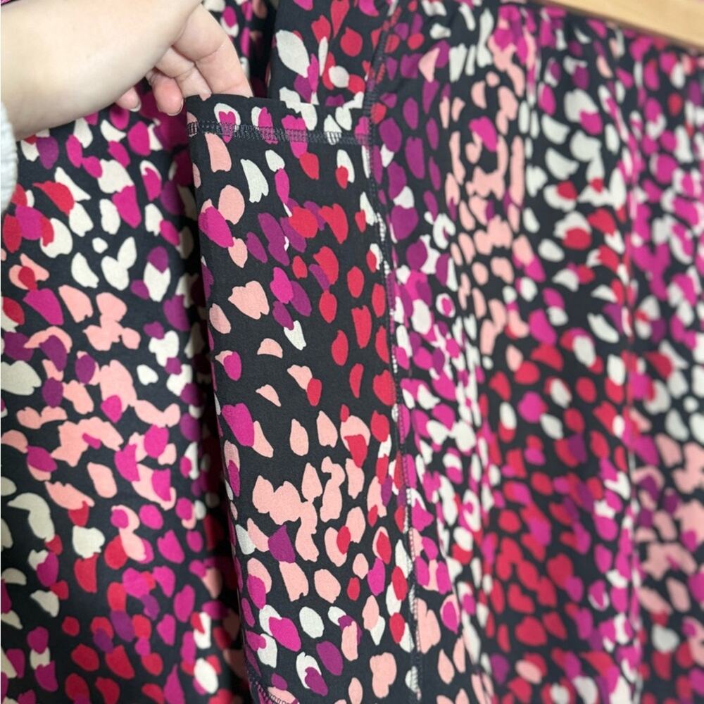 NEW Chico’s Zenergy UPF 50+ Wavy Dot Skort Set in Plum Berry Size 1 (8/10) - Picture 5 of 10
